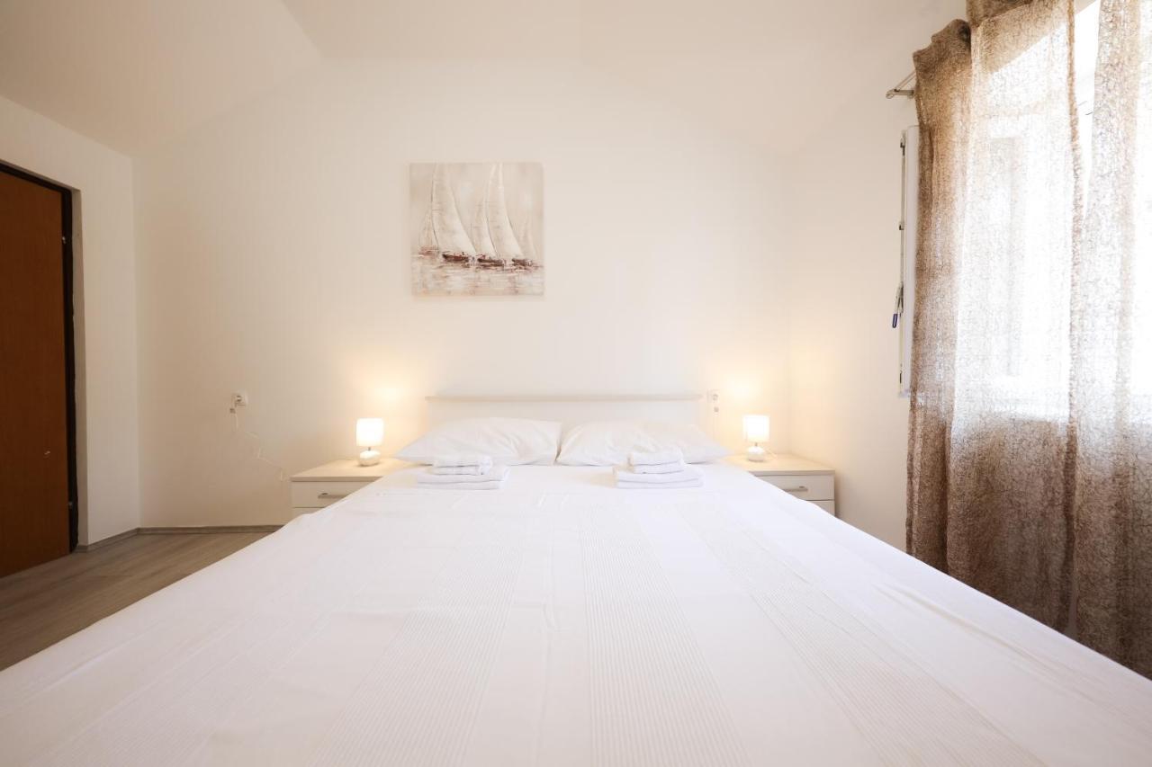 Two Bedroom Apartment In The Old Town Marija Zadar Exterior foto