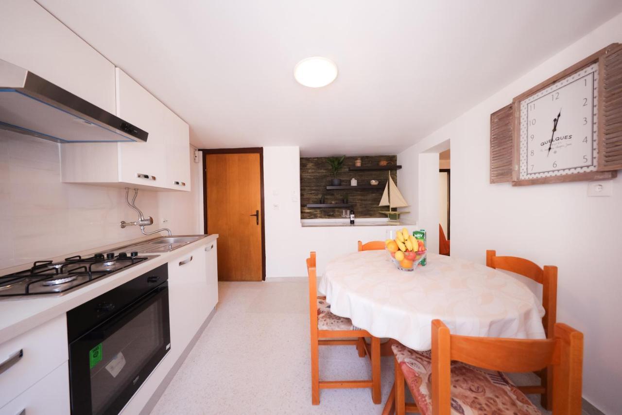 Two Bedroom Apartment In The Old Town Marija Zadar Exterior foto