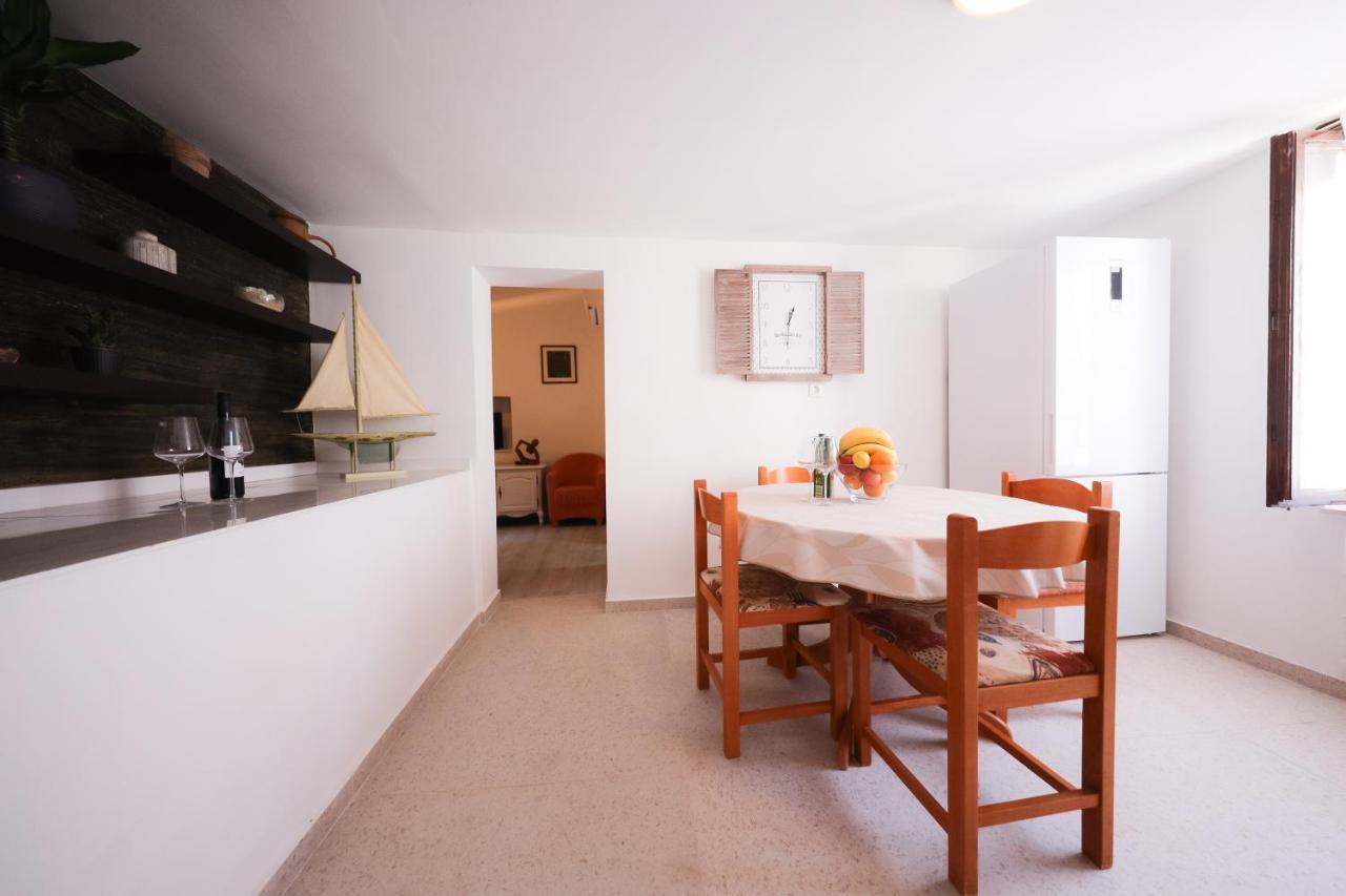 Two Bedroom Apartment In The Old Town Marija Zadar Exterior foto