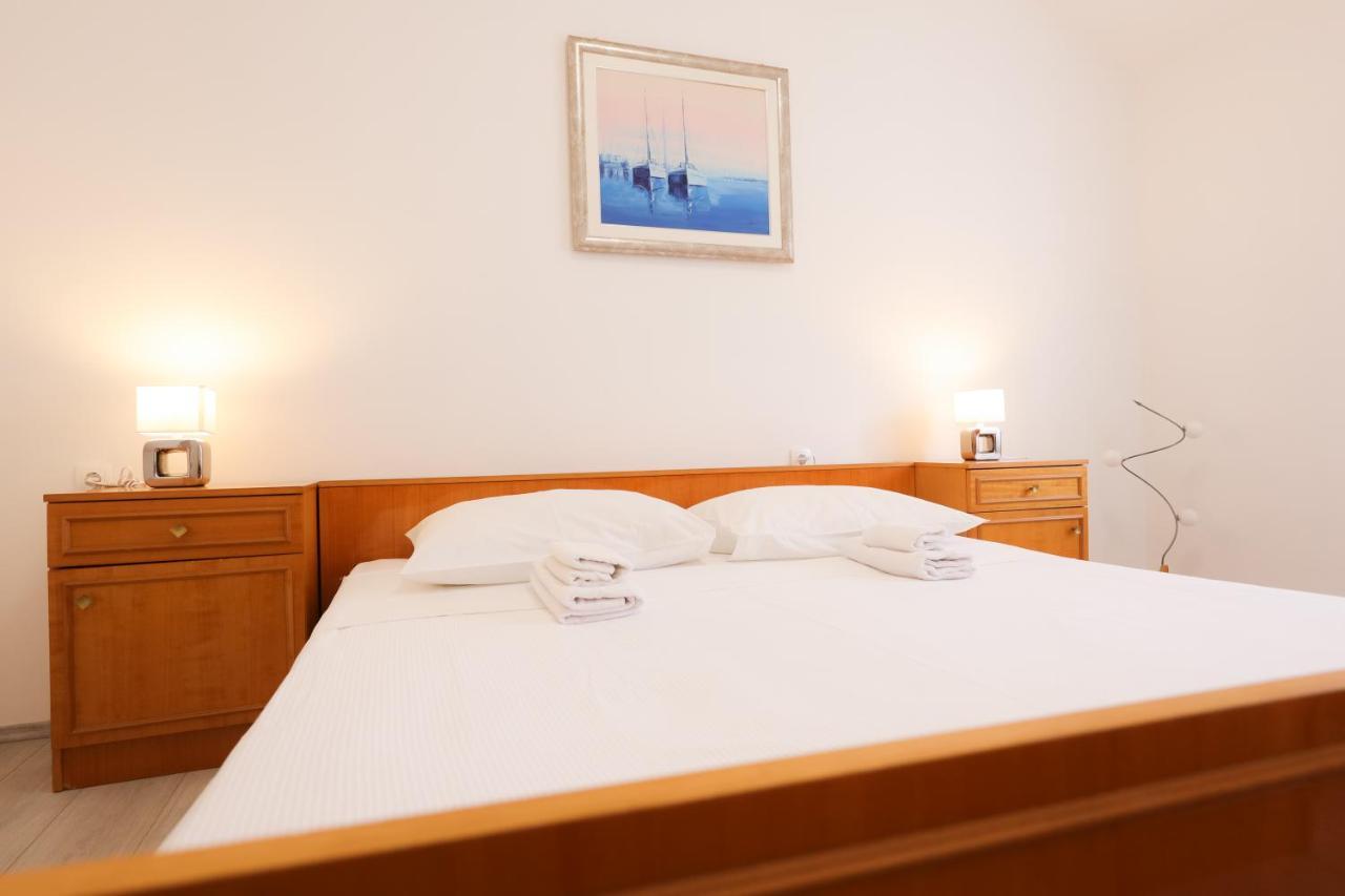 Two Bedroom Apartment In The Old Town Marija Zadar Exterior foto